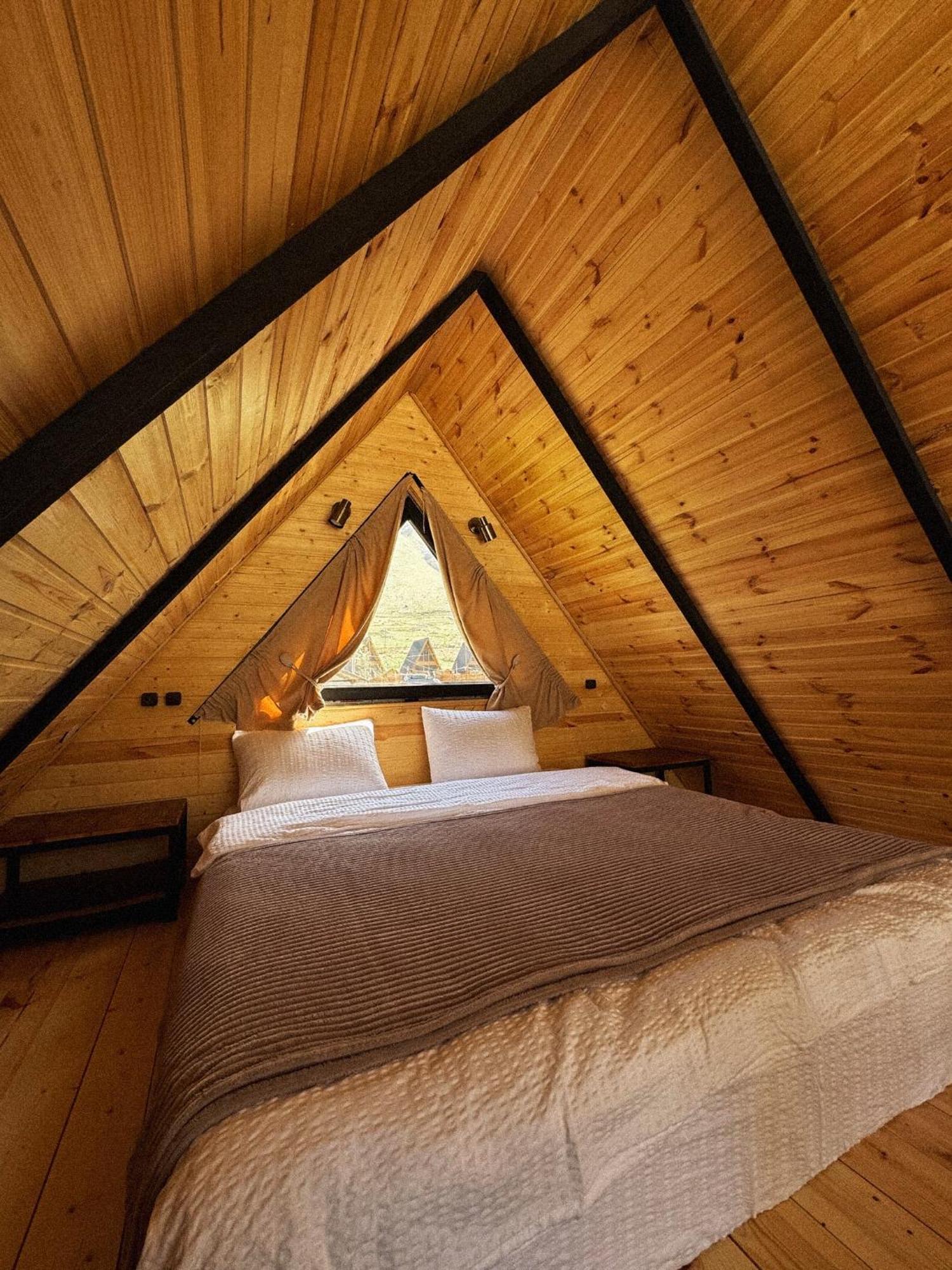 Outdoor Cottages Kazbegi Екстер'єр фото