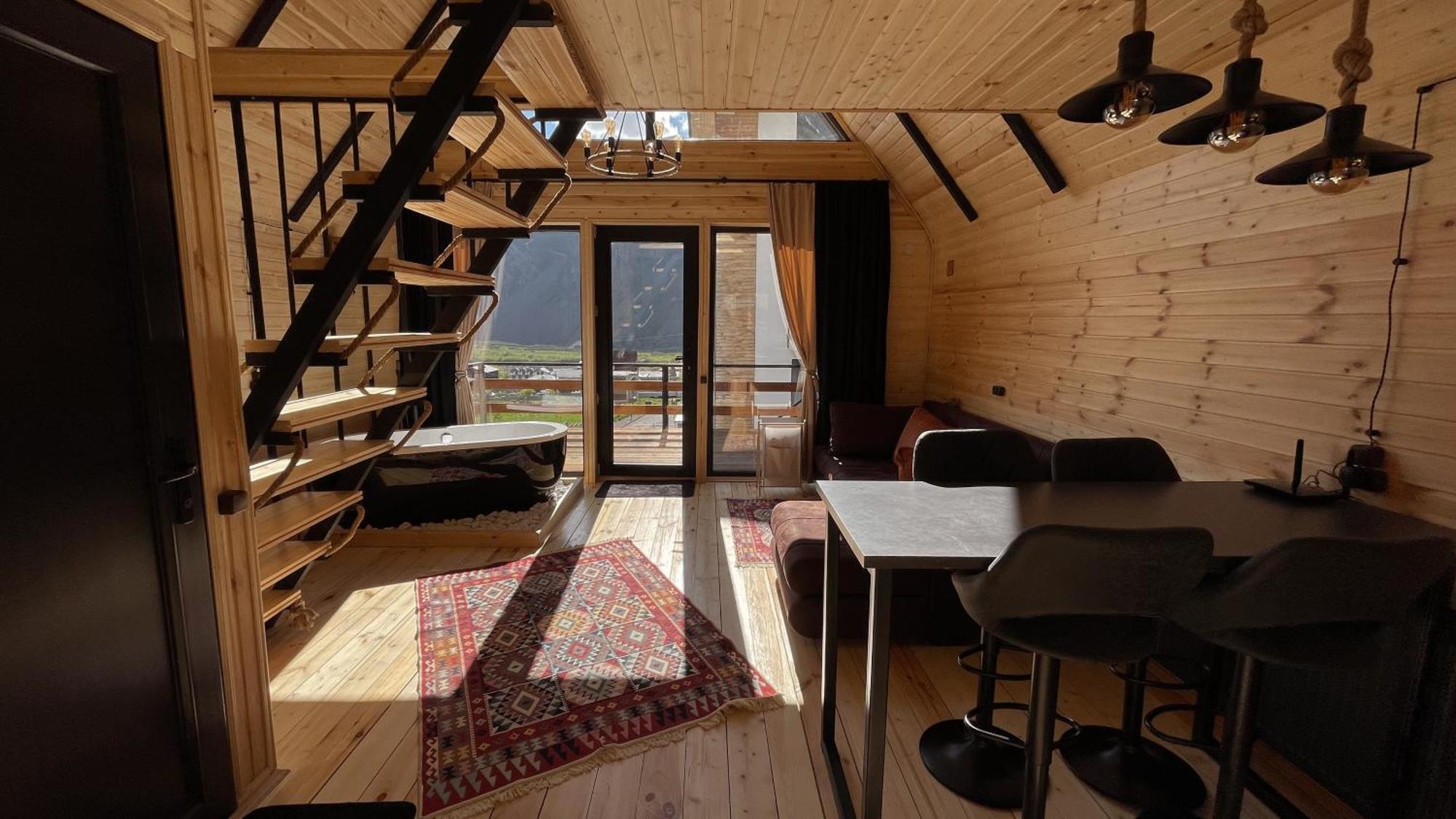 Outdoor Cottages Kazbegi Номер фото