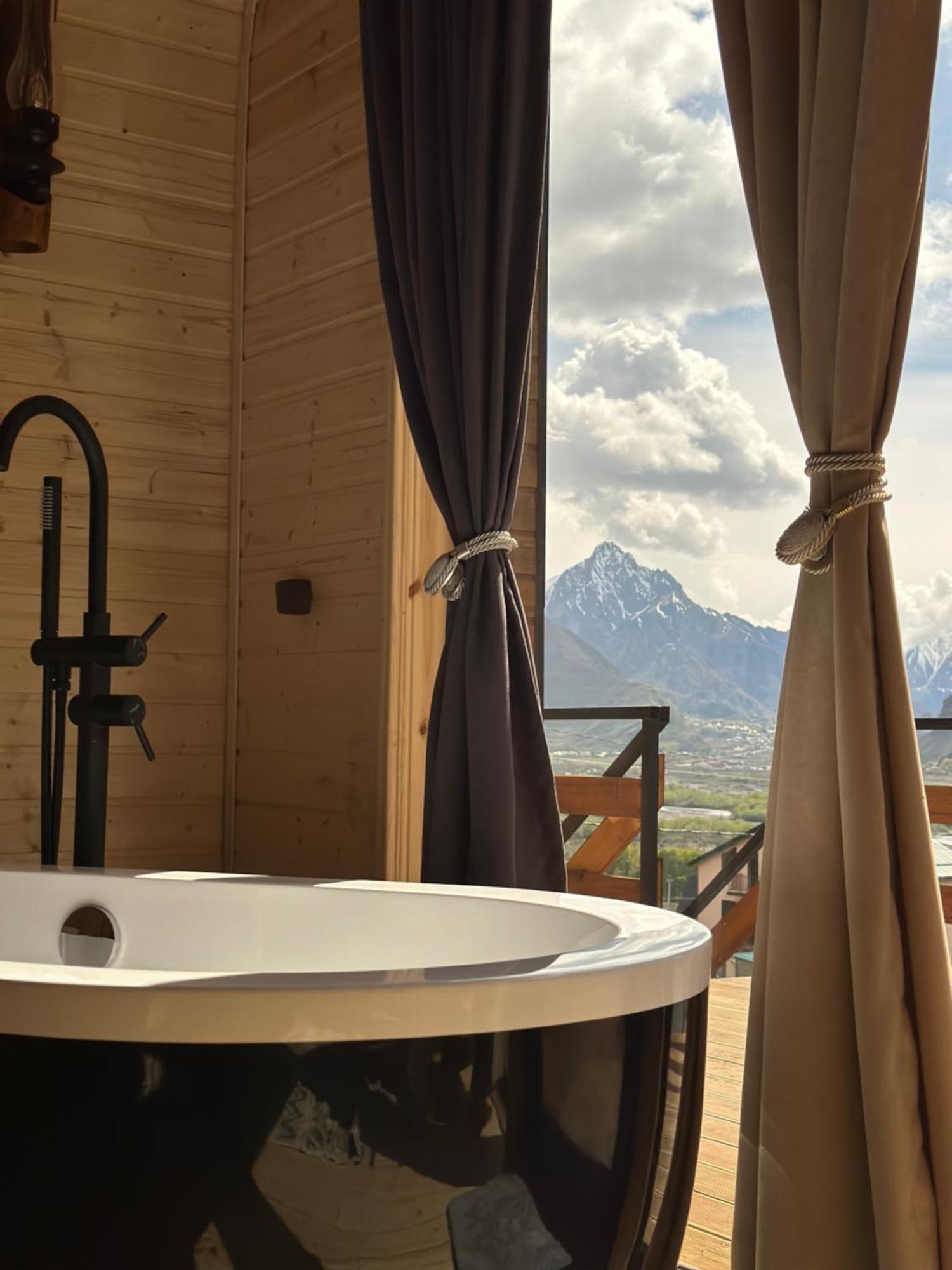 Outdoor Cottages Kazbegi Екстер'єр фото